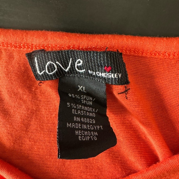 Cold shoulder dolman sleeve top. - Picture 2 of 3